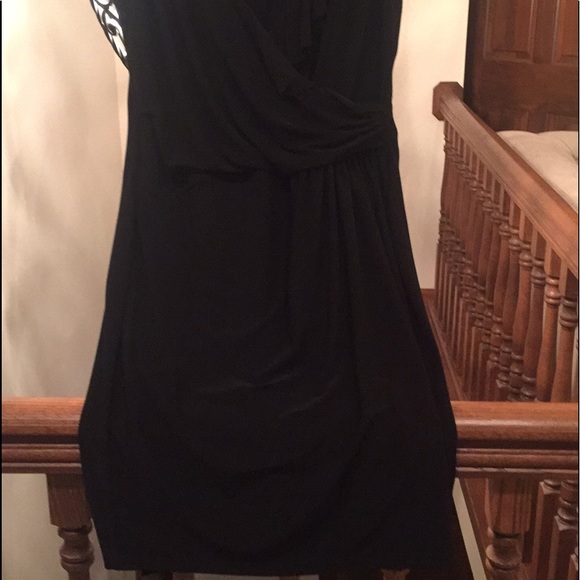 💃🏼Stunning Sleeveless Classic Black Dress - Picture 5 of 8